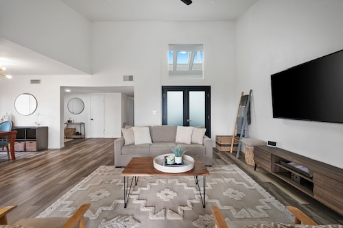 Newly Remodeled Home @ the Omni at Rancho Las Palmas in Rancho Mirage!