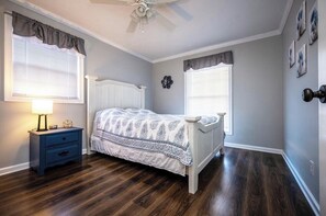 5 slaapkamers, een kluis op de kamer, een strijkplank/strijkijzer