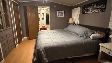 2 多间卧室、熨斗/熨衣板、免费 WiFi、床单