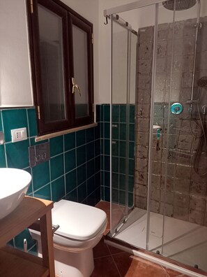 Shower, bidet - Ancient residence recently renovated in the heart of the historic center of Palermo (PALERMO)