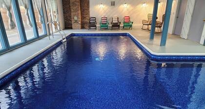 *Family Retreat* *Indoor Pool* *Arcade*