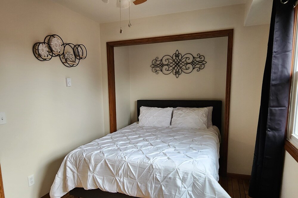 *Family Retreat* *Indoor Pool* *Arcade* Janesville FeWodirekt