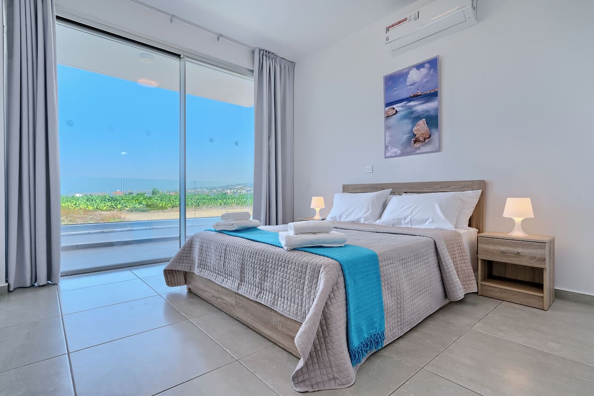 3 bedrooms, WiFi (free)