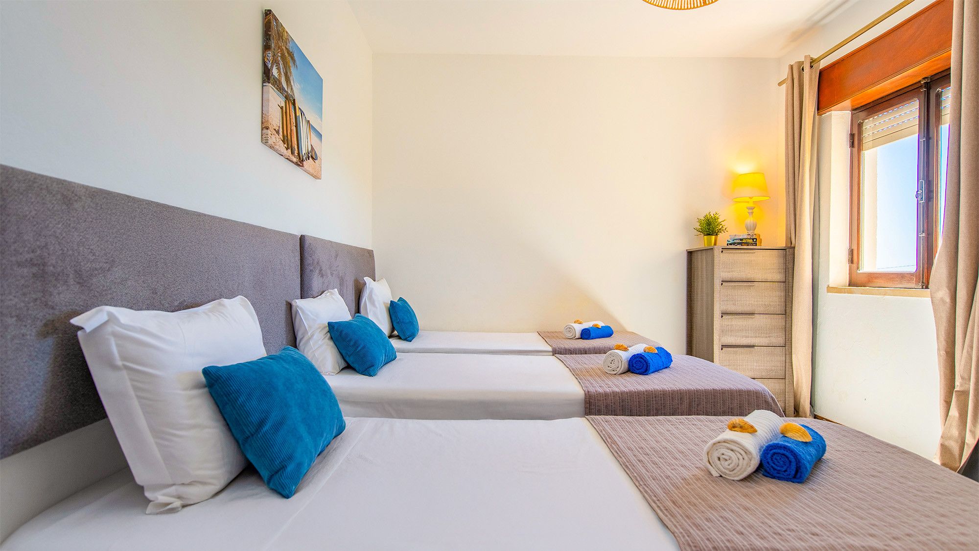 6 slaapkamers, een kluis op de kamer, een strijkplank/strijkijzer