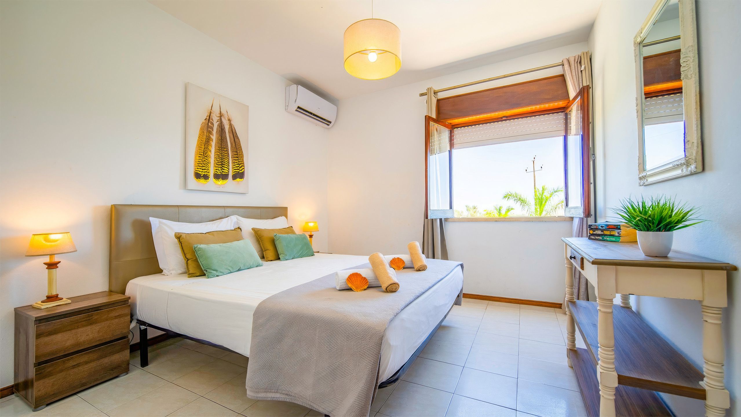 6 bedrooms, in-room safe, iron/ironing board, free WiFi