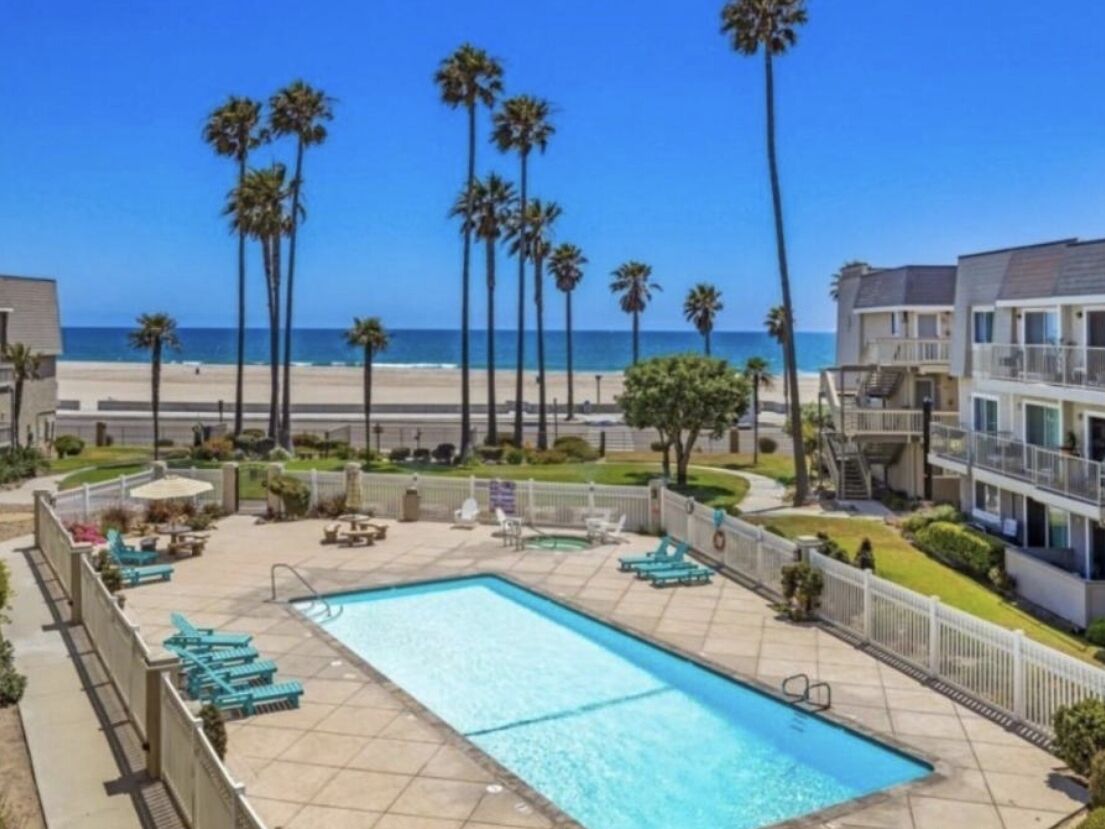 حمّام سباحة خارجي، حمّام سباحة مُدفَّأ