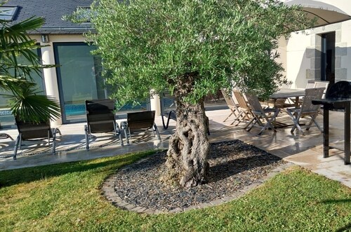 Maison de famille avec piscine intérieure chauffée