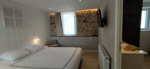 Bügeleisen/Bügelbrett, WLAN, Bettwäsche