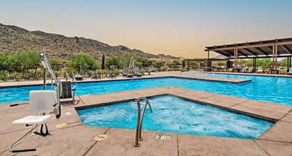 South Mountain Luxury Retreat - New & Modern
