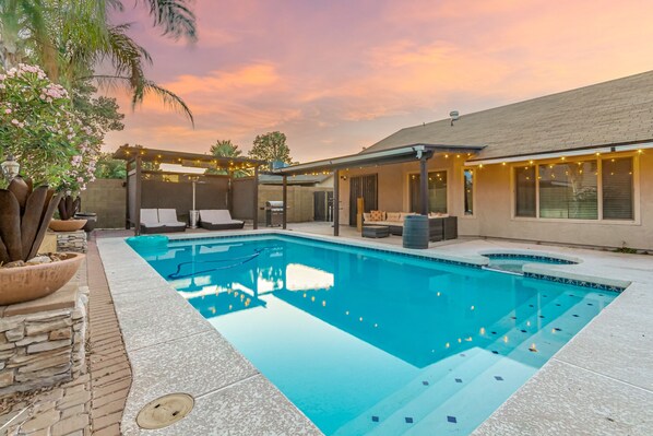 Piscine extérieure, piscine chauffée