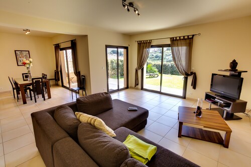 Villa 2 à Sagone 4 chambres 140 m2, tout confort à 5 minutes de la mer