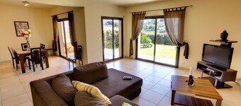 Villa 2 in Sagone 4 bedrooms 140 m2, all comfort 5 minutes from the sea