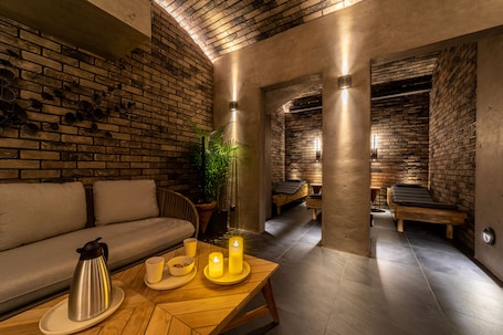 Sauna. The Viaduct Suites & More