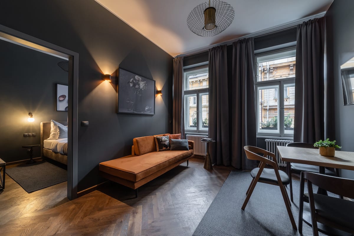 Junior-Suite | 1 Schlafzimmer, Allergikerbettwaren, Daunenbettdecken