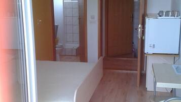 1 Schlafzimmer, kostenloses WLAN, Bettwäsche, Rollstuhlgeeignet