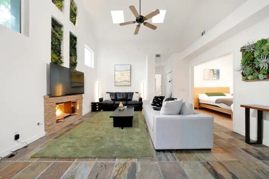 The Sanctuary: Stunning 4b Getaway+ Backyard Oasis - Newport Beach, CA