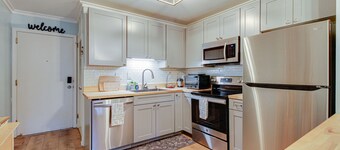 Peaceful Beach Condo with Pools, Tennis & More!