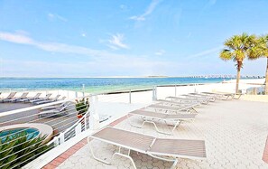 Terrace/patio - Snowbird Special Jan-Feb!✨Views~Walk2Beach~Pool+Hot Tub~3BR East Pass 601 (Destin)