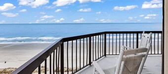 LUXURY OCEANFRONT PENTHOUSE END UNIT W/ PANORAMIC OCEAN VIEW!