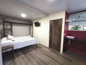 2 bedrooms, free WiFi