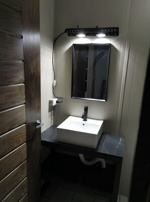 Shower, toilet paper