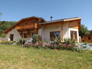 Exterior - Le Chalet d' Heidi - ANCV vacation vouchers accepted (Les Chapelles en Savoie)