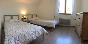 2 makuuhuonetta, ilmainen Wi-Fi, vuodevaatteet