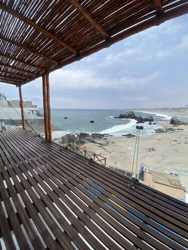 Beachfront house over El Chanque hill with pool, barbecue area and amazing view
