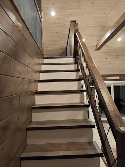 Cozy 3 bedroom cabin, country setting, North East Missouri
