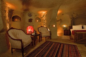 Chambre Double Supérieure, 1 grand lit, non-fumeur, cheminée | Vue de la chambre
