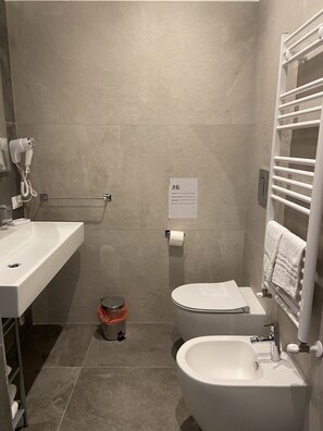 Executive suite, 1 slaapkamer | Badkamer