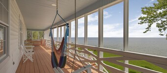 Resort, Waterfront Private Pier, Kayaks, Wi-Fi, Dedicated workspace.