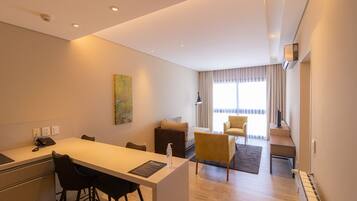 Smart TV 40 pulgadas con canales de televisión por cable, televisión