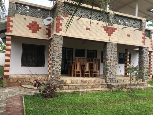 Chambre 1 VIP dans Villa luxueuse à 2mn de la plage