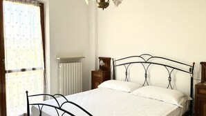 Unclassified image, 2 of 20, button - S256 - Sirolo, comfortable apartment in the center (Sirolo)
