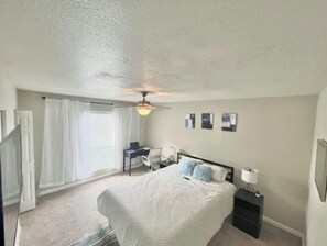 2 bedrooms, WiFi - Houston City Hideaway (Jacinto City)