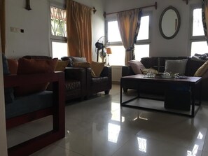 Living area - Chambre 2 VIP dans Villa luxueuse à 2mn de la plage (Kribi)