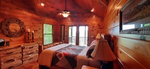 2 Schlafzimmer, Schreibtisch, Bügeleisen/Bügelbrett, kostenloses WLAN