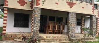 Chambre 3 VIP dans Villa luxueuse à 2mn de la plage