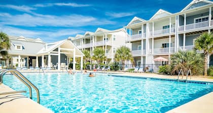 Beautiful Large Townhome Steps to the Beach