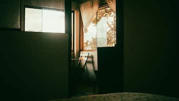 1 habitación, escritorio y wifi