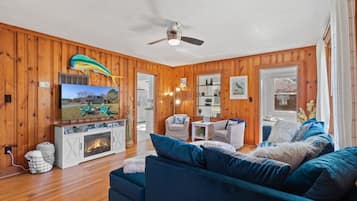 Téléviseur connecté, foyer, bureau, écran d’ordinateur