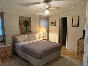 3 camere, una scrivania, Wi-Fi, lenzuola