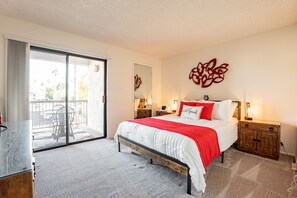 2 bedrooms, iron/ironing board, travel cot, WiFi - Heated Pool, Hot Tub, Tennis, BBQ at Pink Skies (Scottsdale)