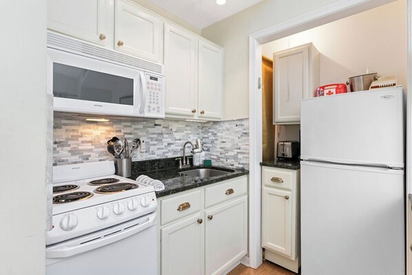 Microwave, oven, stovetop, coffee/tea maker