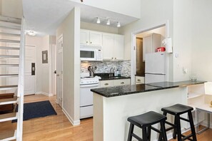 Microwave, oven, stovetop, coffee/tea maker