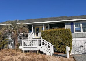 Exterior detail - Classic NC Charming Beach House on Bald Head Island; sunset views and single level home (Bald Head Island)