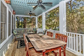 Outdoor dining