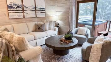 TV connectée, cheminée, jeux vidéo, livres