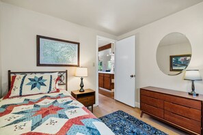 2 bedrooms, desk, iron/ironing board, travel cot